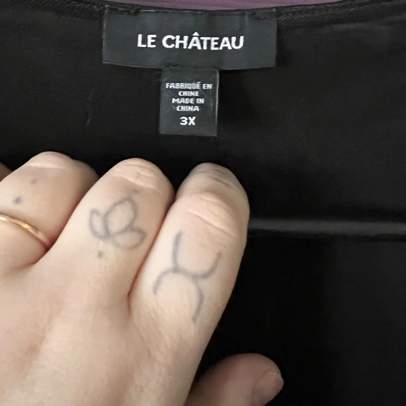 Le Chateau blouse sheer arms - Picture 7 of 7